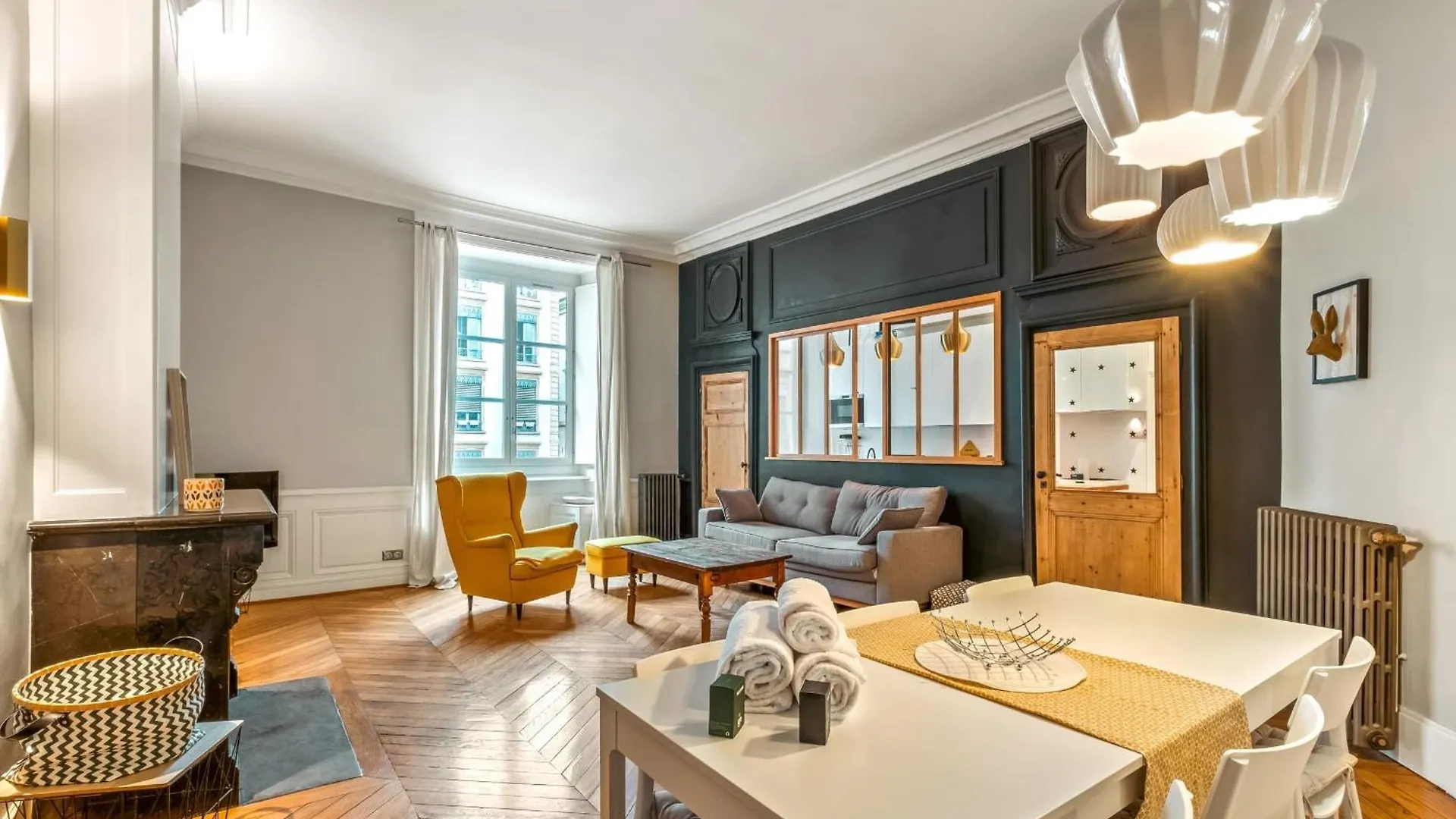 Le Meissonier 3-Bedroom Apartment In Terreaux Lyon France
